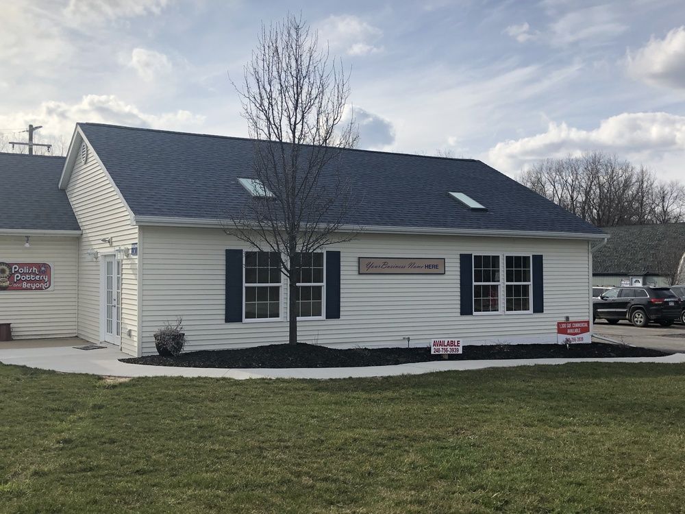 10638 N Rushton Rd, South Lyon, MI 48178
